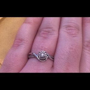 Promise / engagement ring